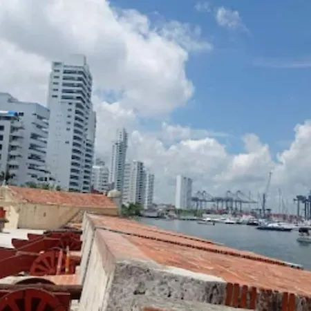 Oasis Cielo Azul Exclusivo Apartamento Completo Piso 2, Excelente Ubicacion, Cerca De Bahia De Manga, Ciudad Amurallada Y Getsemani Parking Publico Gratis Apartamento Cartagena